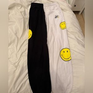 BSR Smiley by Samii Ryan, Smiley Face Half White/Black Sweatpants